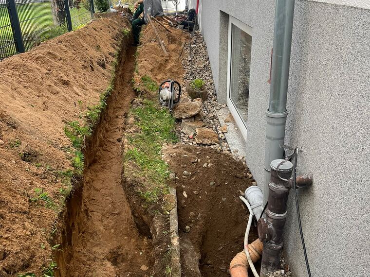 Erdarbeiten und Drainage